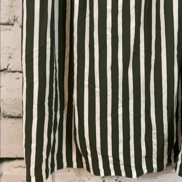 NWT Isabel maternity stripe olive and white tank - Picture 6 of 7